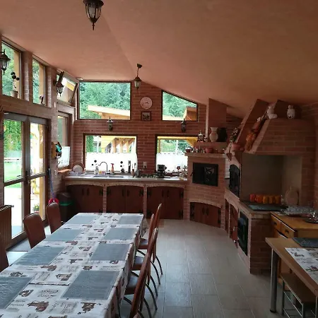 Pensiunea Colt Alb 农家乐 Băile Homorod